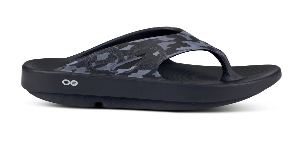 OOfos Men's OOriginal Sport Sandal - Black Camo 4 OOfos Men's OOriginal Sport Sandal - Black Camo - Image 2