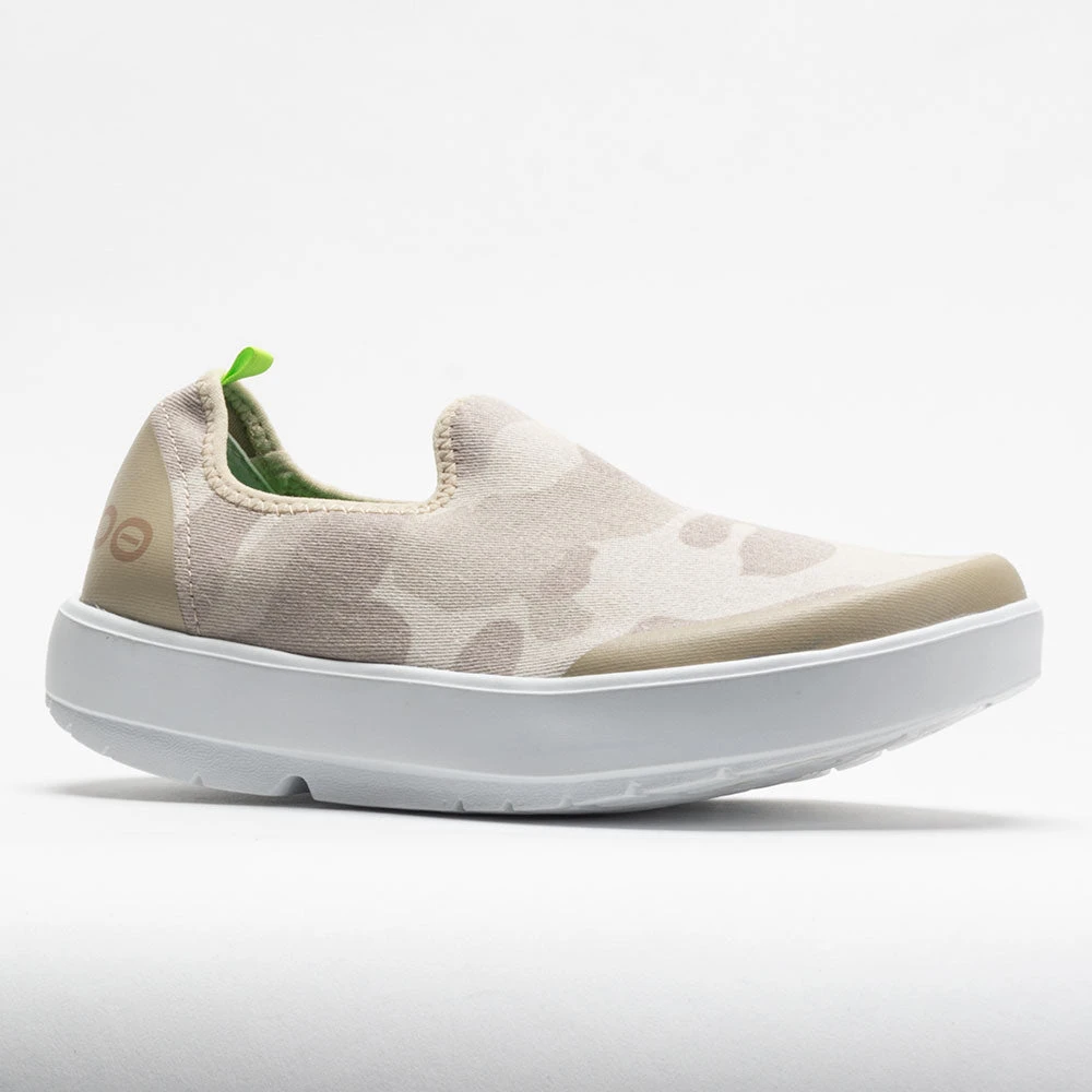OOFOS OOmg EeZee Limited Women's Tan Camo 7 OOFOS OOmg EeZee Limited Women's Tan Camo - Image 5