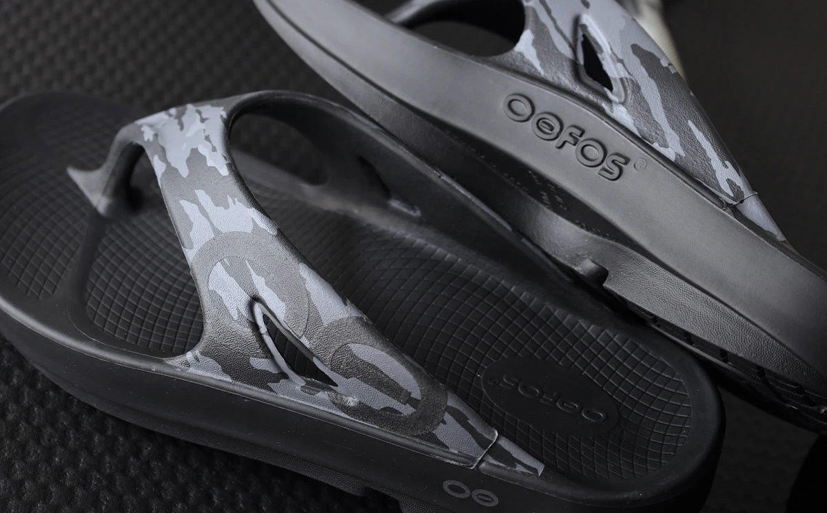 OOfos Men's OOriginal Sport Sandal - Black Camo 5 OOfos Men's OOriginal Sport Sandal - Black Camo - Image 3