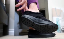 OOfos Women's OOcoozie Low Shoe - Black -Shoes Haven Sales OOCOOZIE Black3