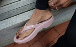 OOfos Women's OOlala Sandal - Stardust -Shoes Haven Sales stardust oolala1