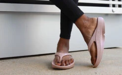 OOfos Women's OOlala Sandal - Stardust -Shoes Haven Sales stardust oolala2